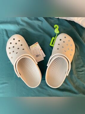 CROCS Classic Clog in White